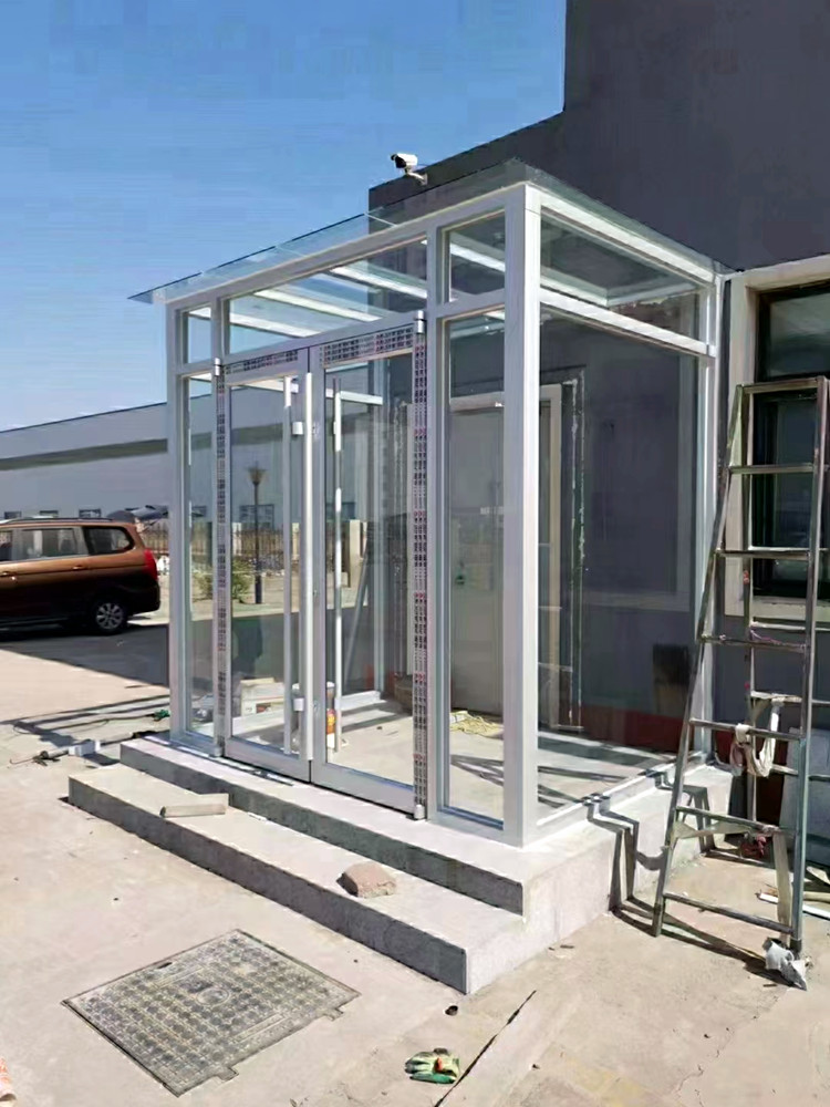 庭院入戶門避風(fēng)塘 鋁合金鋼化玻璃房定制全解析